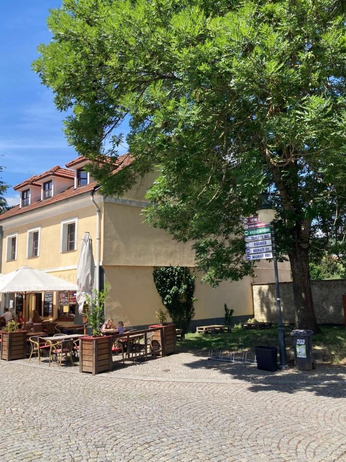 Apartmán Na Ostrově Beroun Beroun  Esterno foto